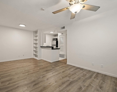 4306 Avenue A - Photo Thumbnail 1
