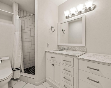 4306 Avenue A - Photo Thumbnail 13