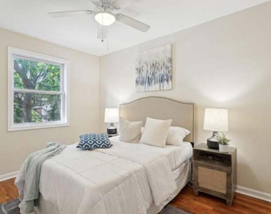 1723 Gales Place Ne - Photo Thumbnail 10