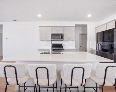 515 Millbrook Blvd - Photo Thumbnail 9