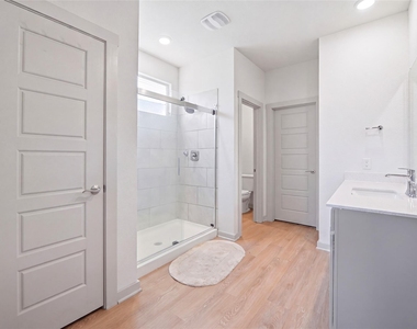 515 Millbrook Blvd - Photo Thumbnail 15
