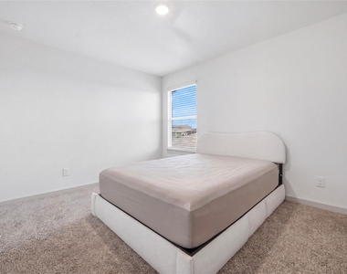 515 Millbrook Blvd - Photo Thumbnail 16