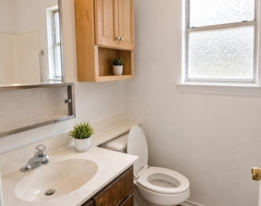 4714 Lambs Ln - Photo Thumbnail 8