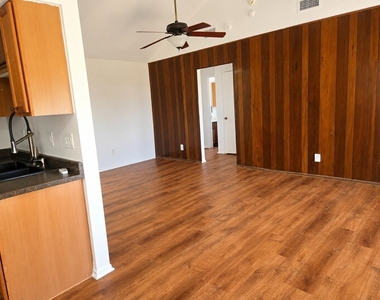 4714 Lambs Ln - Photo Thumbnail 2