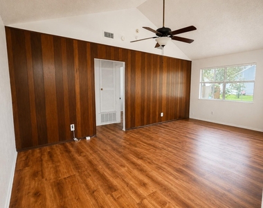 4714 Lambs Ln - Photo Thumbnail 1