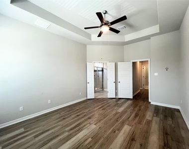 2101 Dillon Pond Ln - Photo Thumbnail 19
