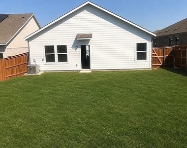 120 Greystone Ct - Photo Thumbnail 12