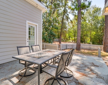 372 Plum St - Photo Thumbnail 4
