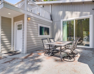 372 Plum St - Photo Thumbnail 3