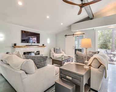 372 Plum St - Photo Thumbnail 20