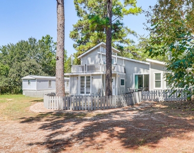 372 Plum St - Photo Thumbnail 1