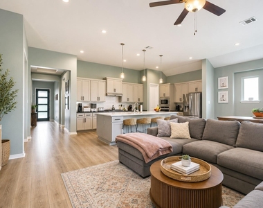 22614 Fountaingrass Ln - Photo Thumbnail 4