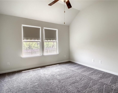 2813 Waterson St - Photo Thumbnail 25