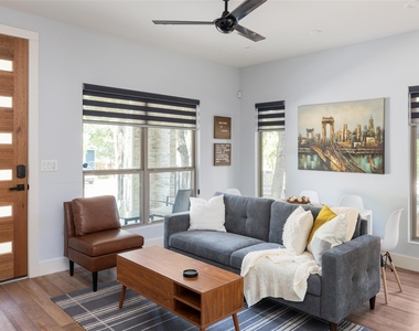 1193 E M. Franklin Ave - Photo Thumbnail 1