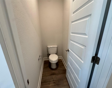 3000 Chisholm Trail Rd - Photo Thumbnail 11