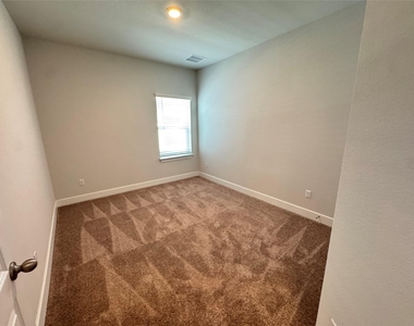 3000 Chisholm Trail Rd - Photo Thumbnail 18