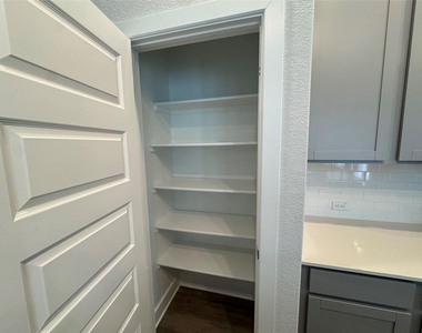 3000 Chisholm Trail Rd - Photo Thumbnail 6