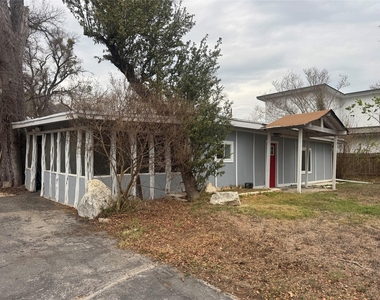 6304 Hudson Bend Rd - Photo Thumbnail 1