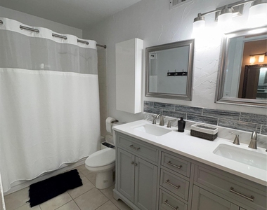 553 Demarett Dr - Photo Thumbnail 8