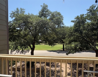 553 Demarett Dr - Photo Thumbnail 15