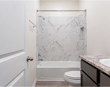 1331 Treeta Trl - Photo Thumbnail 11