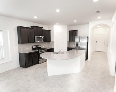 361 Shale Cir - Photo Thumbnail 6