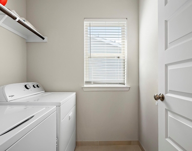8013 Lennon Dr - Photo Thumbnail 19