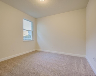 16812 Marcello Dr - Photo Thumbnail 22
