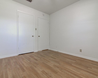 8406 Burrell Dr - Photo Thumbnail 9