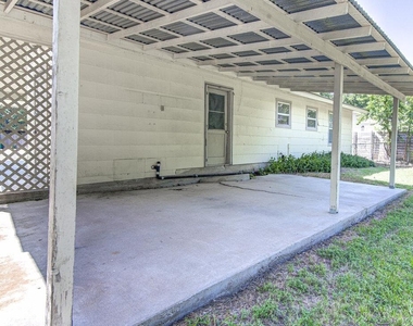 8406 Burrell Dr - Photo Thumbnail 16