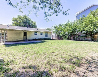 8406 Burrell Dr - Photo Thumbnail 21