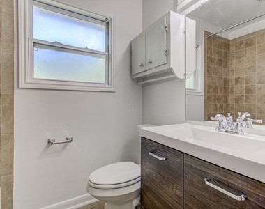 8406 Burrell Dr - Photo Thumbnail 13