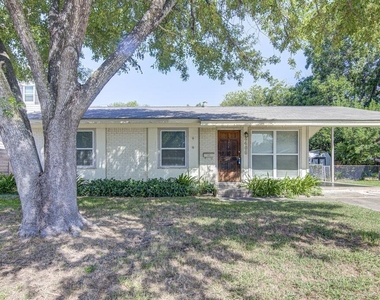8406 Burrell Dr - Photo Thumbnail 1