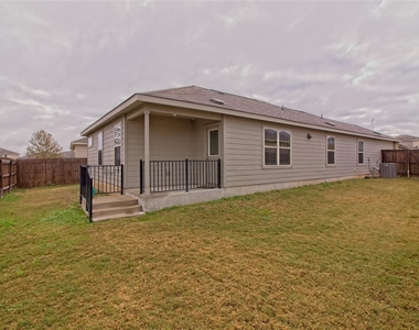 108 Circle Way - Photo Thumbnail 25