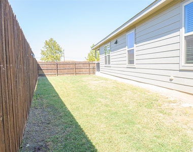 108 Circle Way - Photo Thumbnail 34