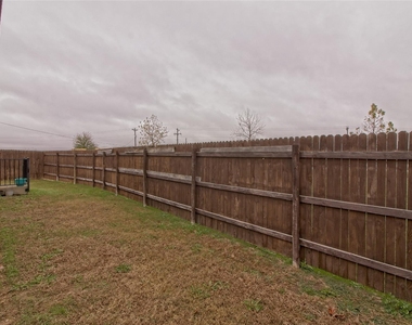 108 Circle Way - Photo Thumbnail 29