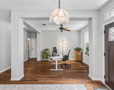 1705 Chula Vista Dr - Photo Thumbnail 2