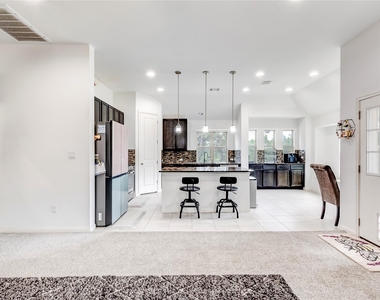 728 Marbella Vista Way - Photo Thumbnail 9
