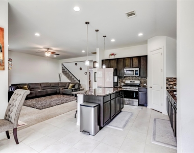 728 Marbella Vista Way - Photo Thumbnail 15