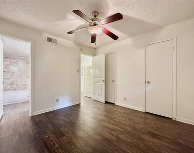 2808 Whitis Ave - Photo Thumbnail 2