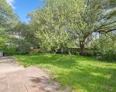 17841 Park Valley Dr - Photo Thumbnail 19
