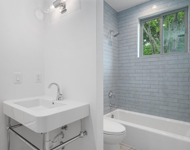 1919 W 38th St - Photo Thumbnail 13