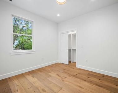 1919 W 38th St - Photo Thumbnail 17