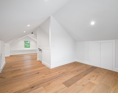 1919 W 38th St - Photo Thumbnail 28