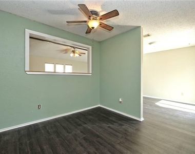8407 Gallatin Dr - Photo Thumbnail 8