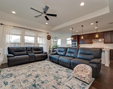 17312 Antioch Ave - Photo Thumbnail 10