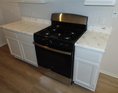 508 Burlwood - Photo Thumbnail 7
