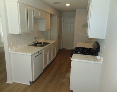 508 Burlwood - Photo Thumbnail 5