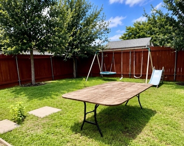 12215 Timber Arch Ln - Photo Thumbnail 15