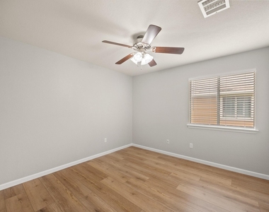 1429 Davis Mountain Loop - Photo Thumbnail 22